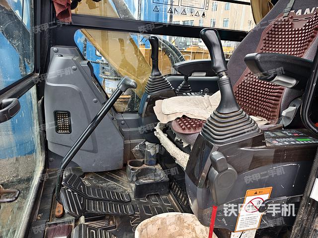 驾驶室整体（整机外观）