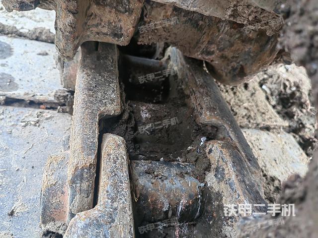 单侧履带整体（整机外观）