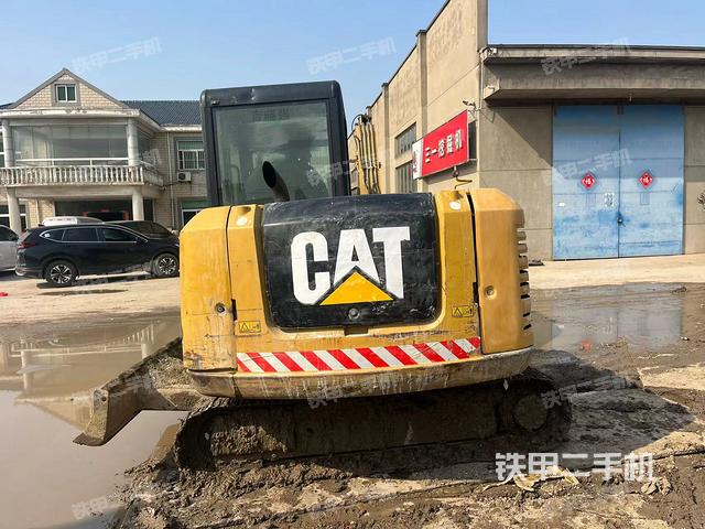 驾驶室顶部（整机外观）