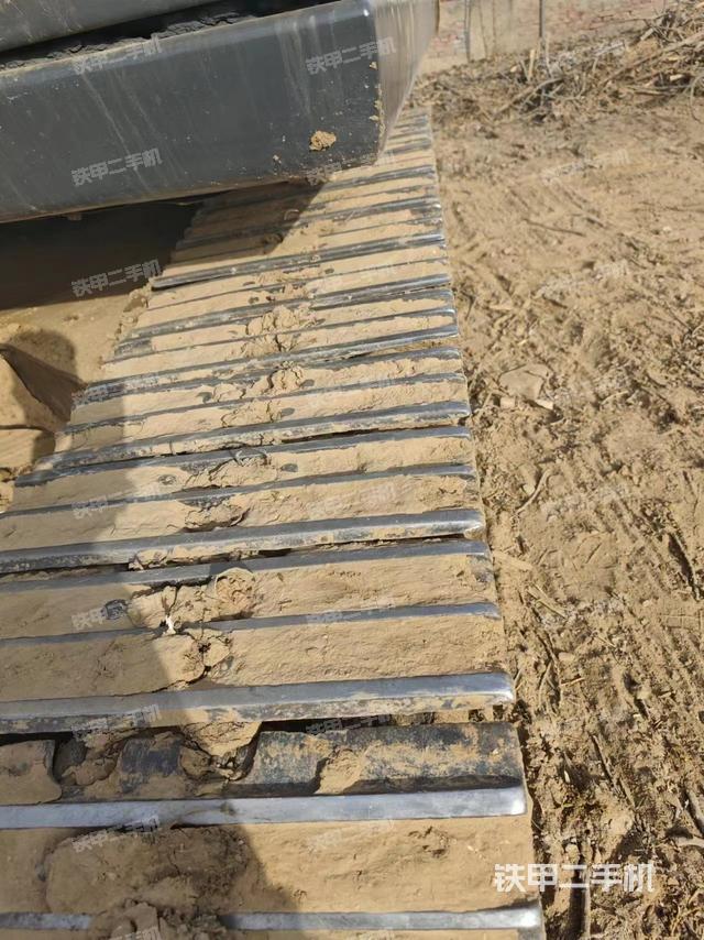 左侧履带整体 （行走机构）