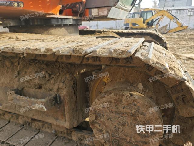 右驱动轮（行走机构）