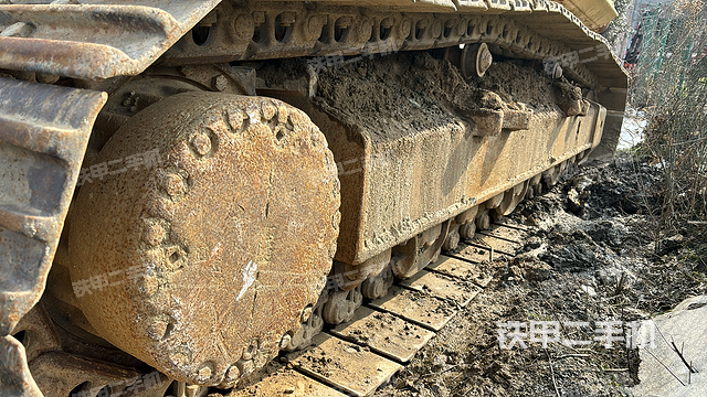 单侧履带整体（整机外观）