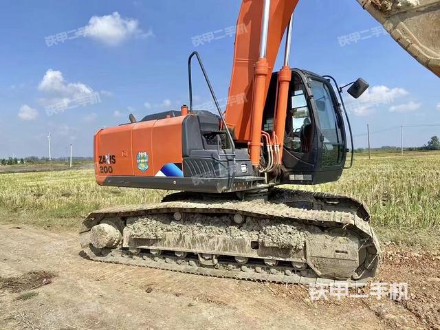 日立ZX200-5A挖掘机