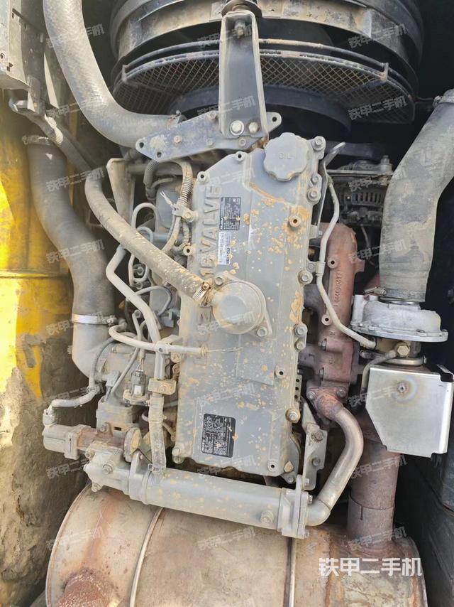 发动机室（上车部件）