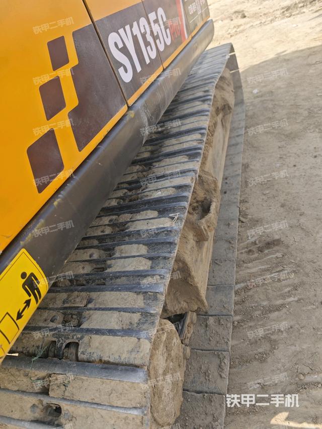 右侧履带整体（行走机构）