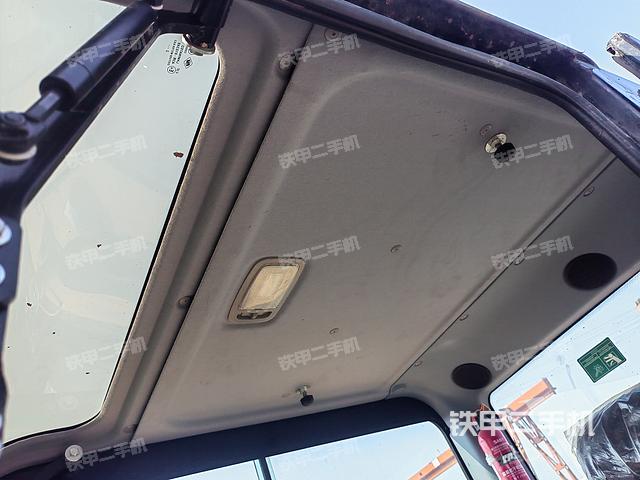 驾驶室顶部（整机外观）