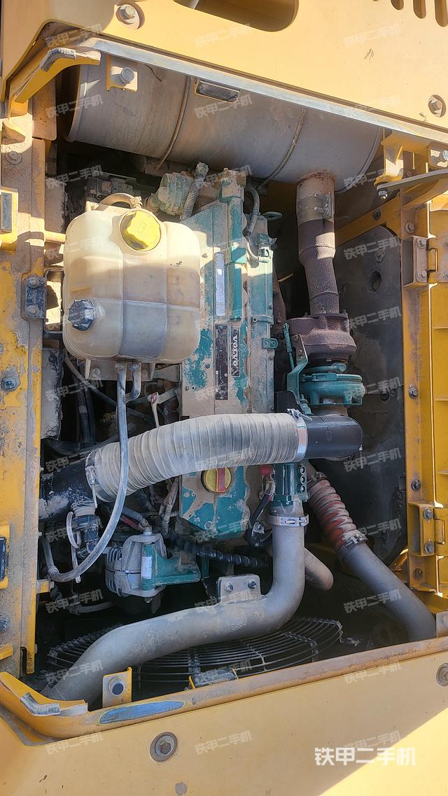 发动机整体俯视（整机外观）