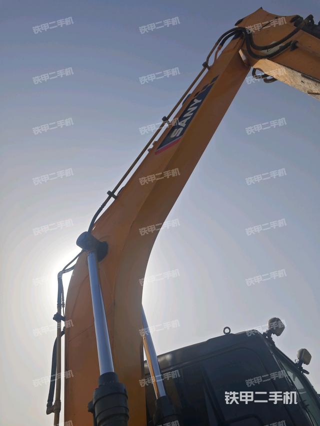 大臂整体 右侧（工作和回转装置）