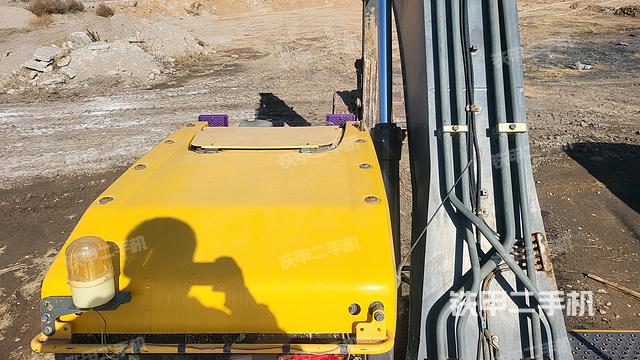 驾驶室顶部（整机外观）