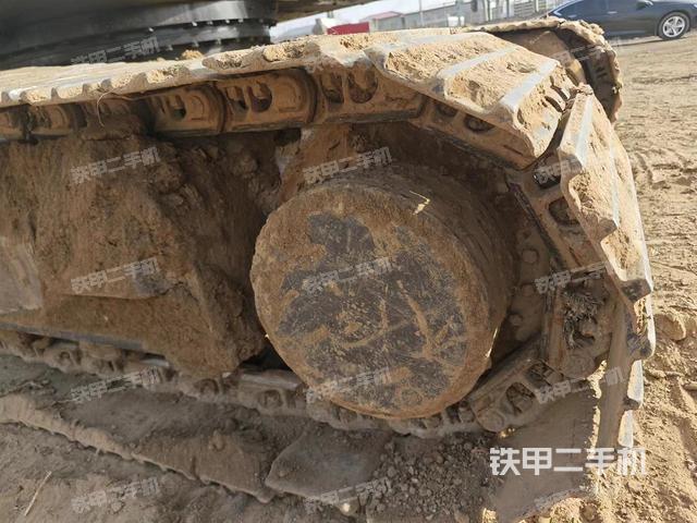 右驱动轮（行走机构）