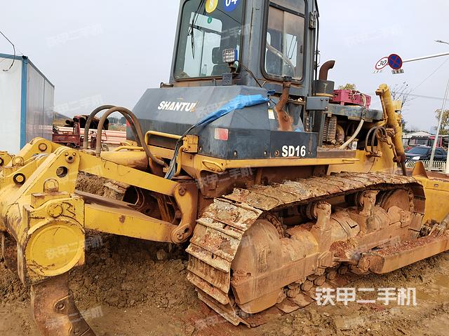 整机右后45°（设备外观及核心部件）