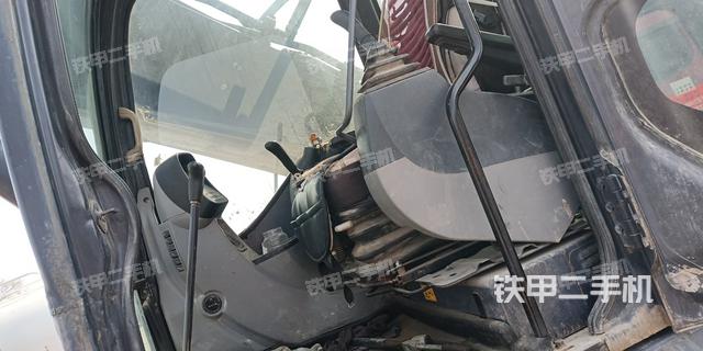 驾驶室整体（整机外观）