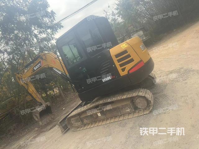 驾驶室顶部（整机外观）