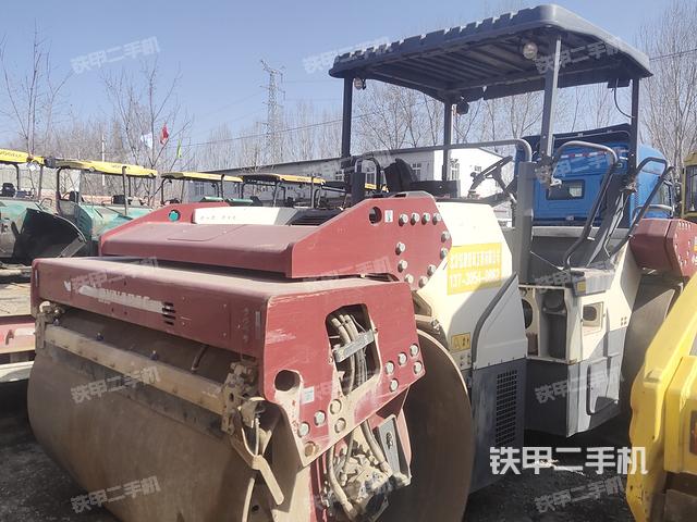 整机右后45°（设备外观及核心部件）