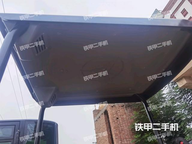 驾驶室顶部（整机外观）