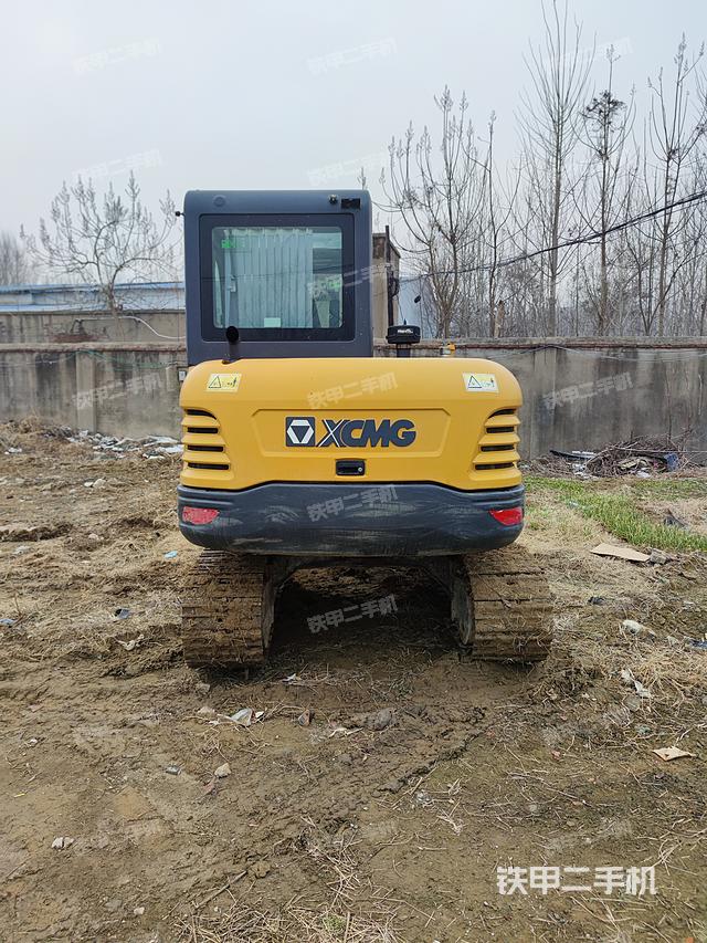 驾驶室顶部（整机外观）