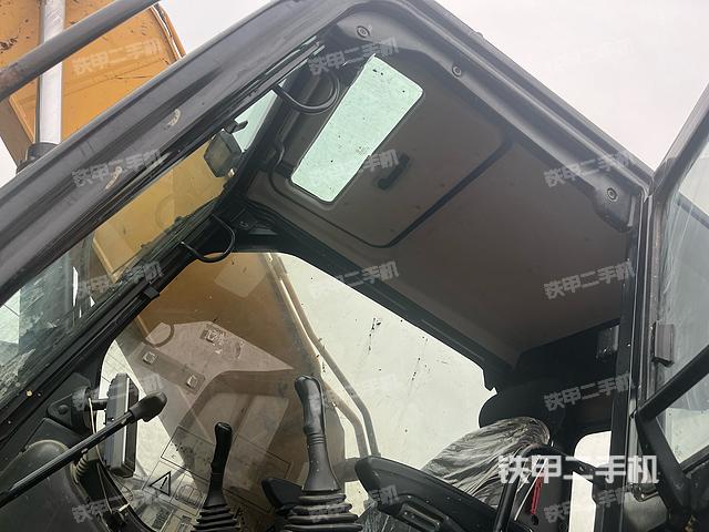 驾驶室整体（整机外观）