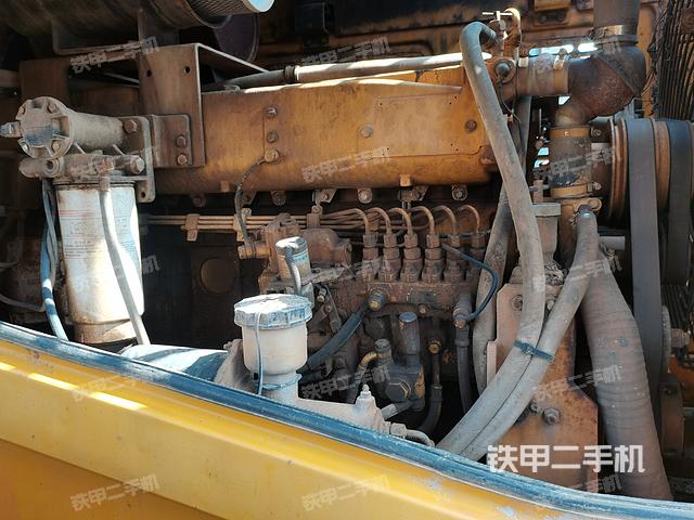 发动机左侧（整机外观及大件）