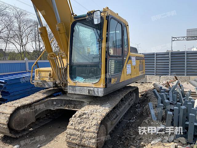 驾驶室整体（整机外观）