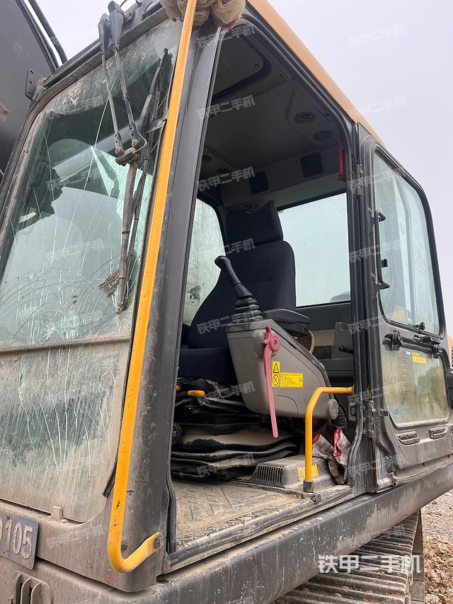 驾驶室整体（整机外观）