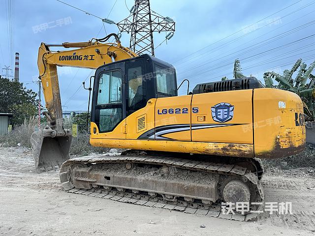 龙工LG6225E挖掘机
