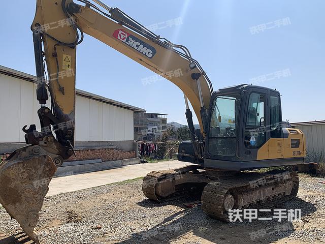 驾驶室整体（整机外观）