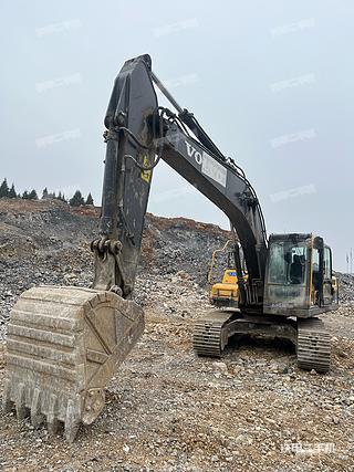 怀化市出售 沃尔沃 EC200DAG 挖掘机