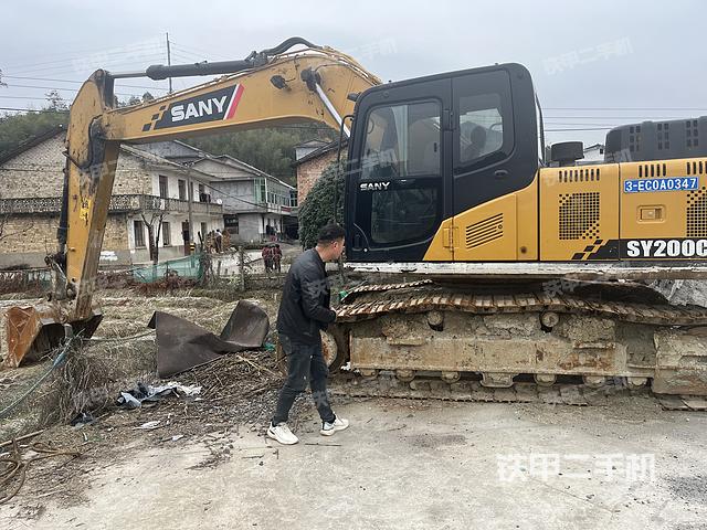 三一重工SY200C挖掘机