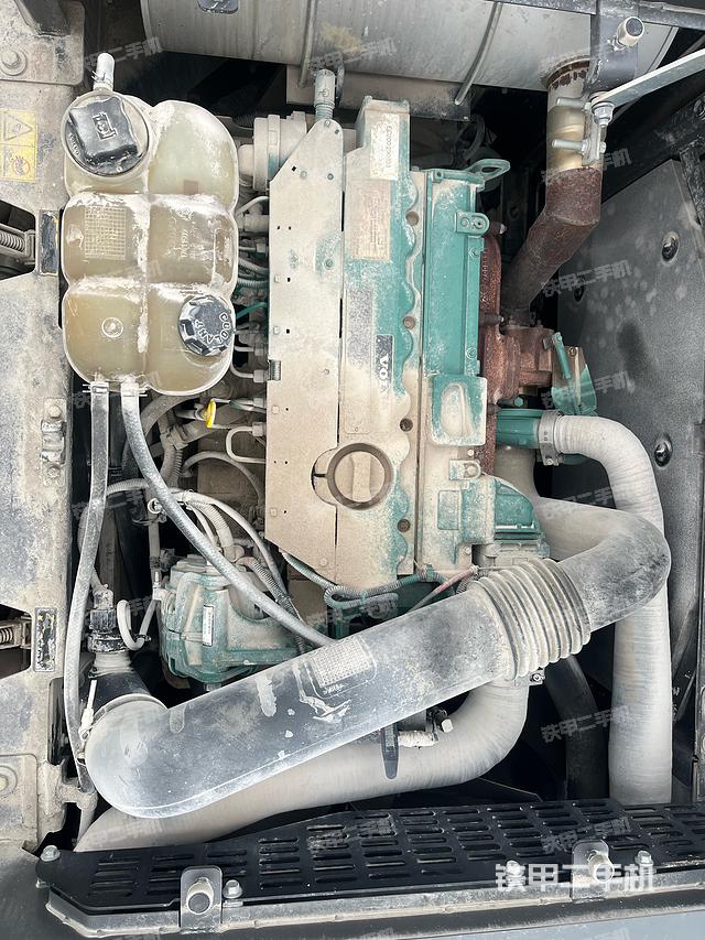 发动机整体俯视（整机外观）