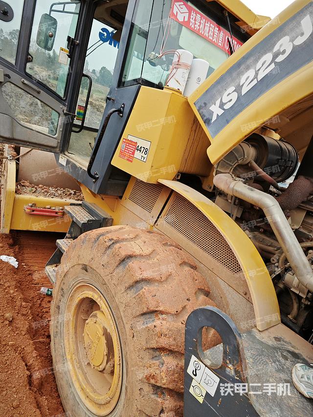 整机右后45°（设备外观及核心部件）