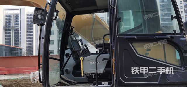 驾驶室整体（整机外观）