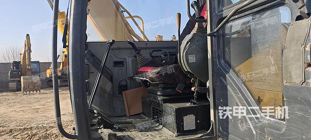 驾驶室整体（整机外观）