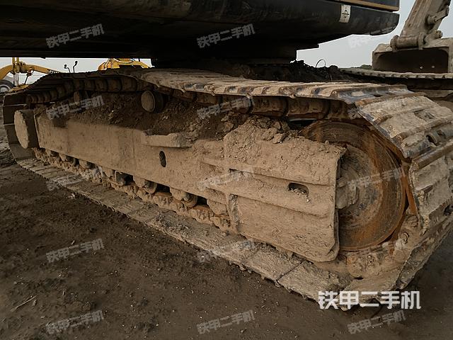 单侧履带整体（整机外观）