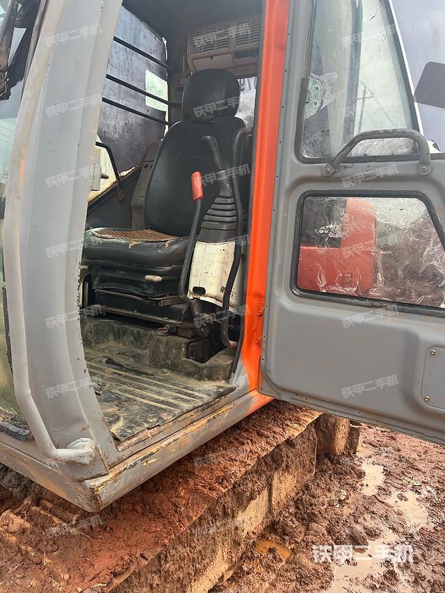 驾驶室整体（整机外观）