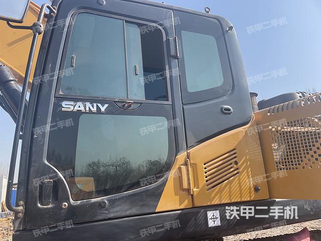 驾驶室整体（整机外观）