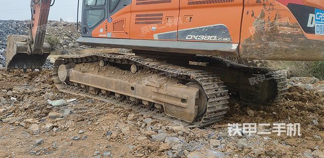 单侧履带整体（整机外观）