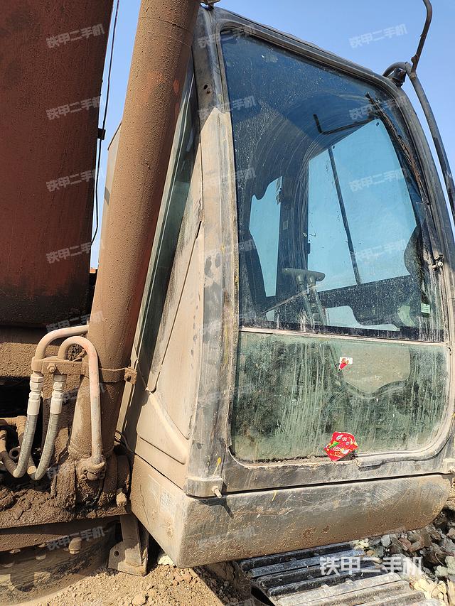 驾驶室整体（整机外观）