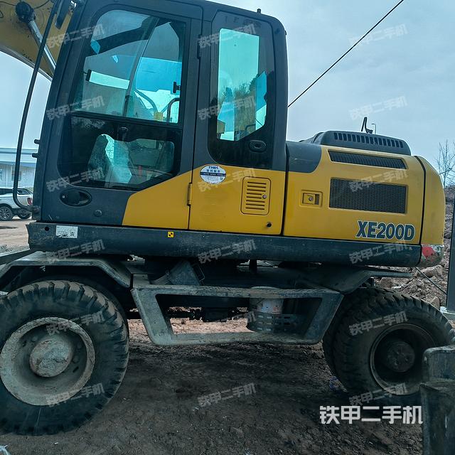 单侧履带整体（整机外观）