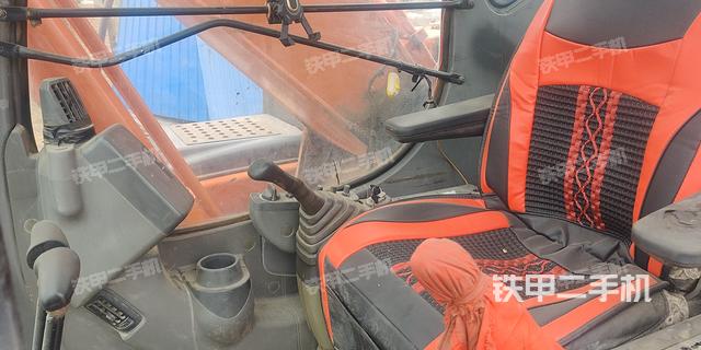 驾驶室整体（整机外观）