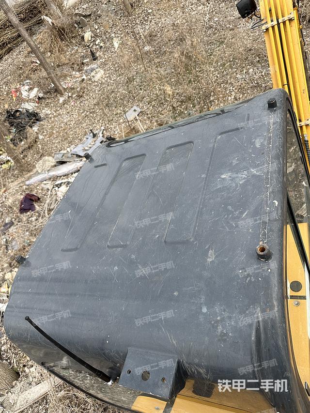 驾驶室顶部（整机外观）