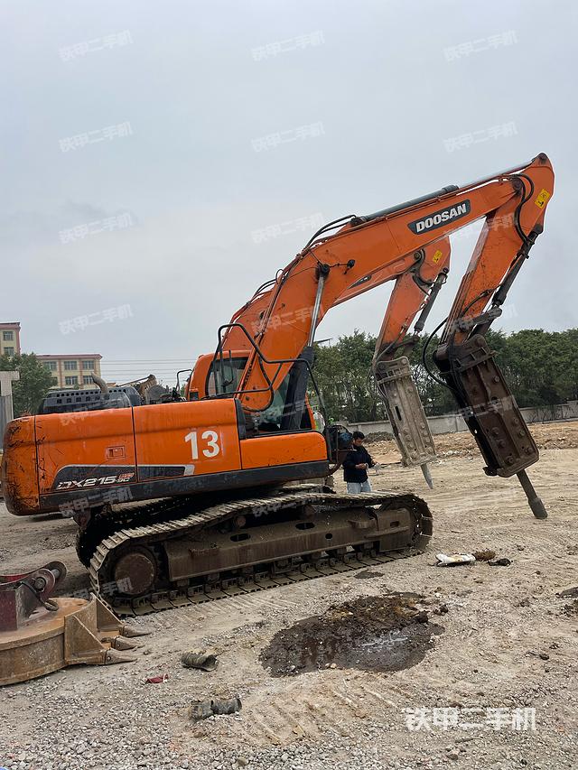 驾驶室顶部（整机外观）