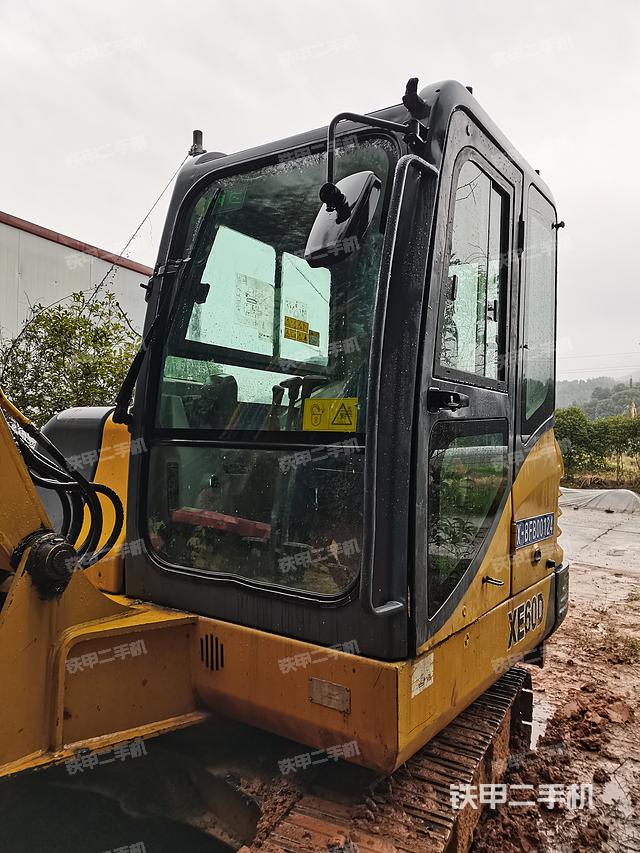 驾驶室整体（整机外观）