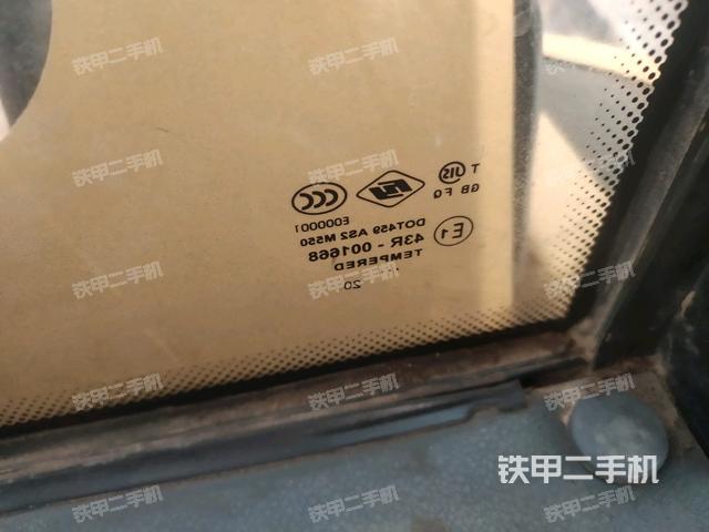 后窗玻璃角标（驾驶室部分）