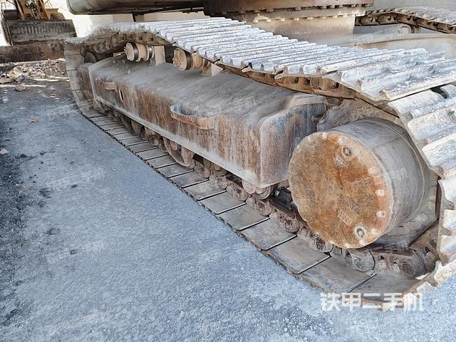 单侧履带整体（整机外观）