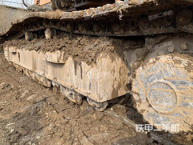 单侧履带整体（整机外观）