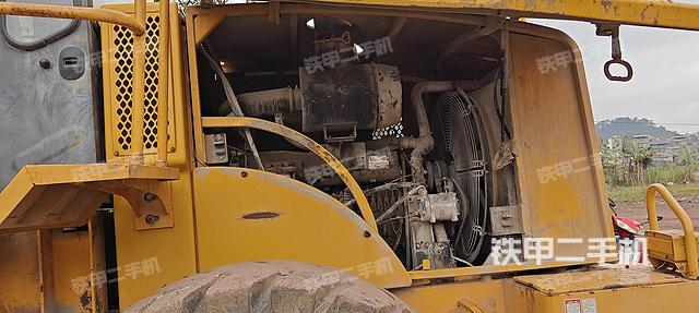 发动机左侧（整机外观及大件）