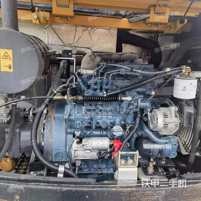 发动机整体俯视（整机外观）