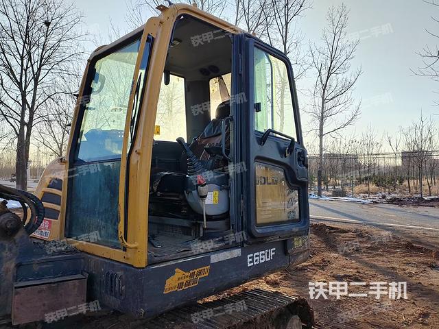 驾驶室整体（整机外观）