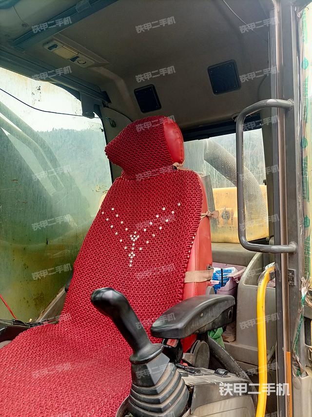 驾驶室整体（整机外观）