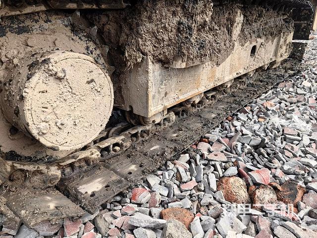 单侧履带整体（整机外观）